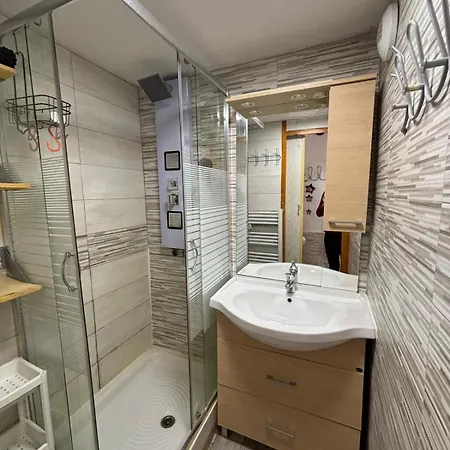 - Inout - 6 Beds Flat Lez-612 Apartman