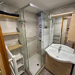 - Inout - 6 Beds Flat Lez-612 *