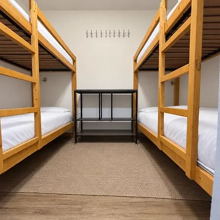 - Inout - 6 Beds Flat Lez-612