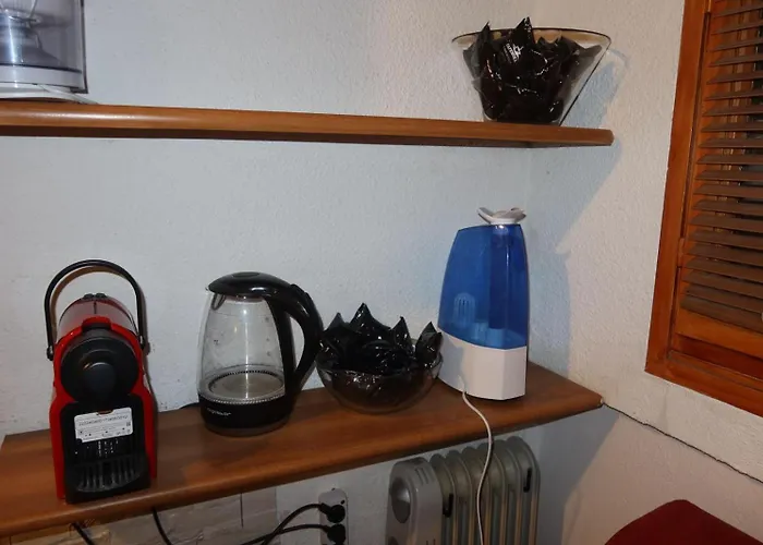 - Inout - 6 Beds Flat Lez-612